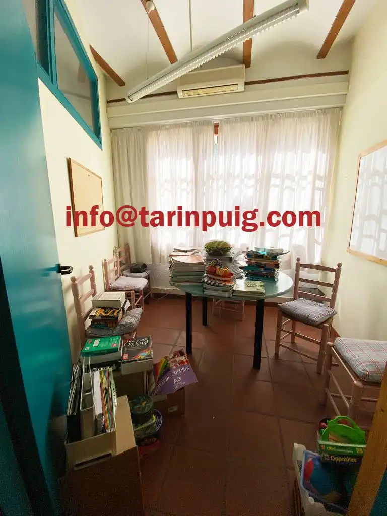 Sala d'estar de Local de lloguer en Begues