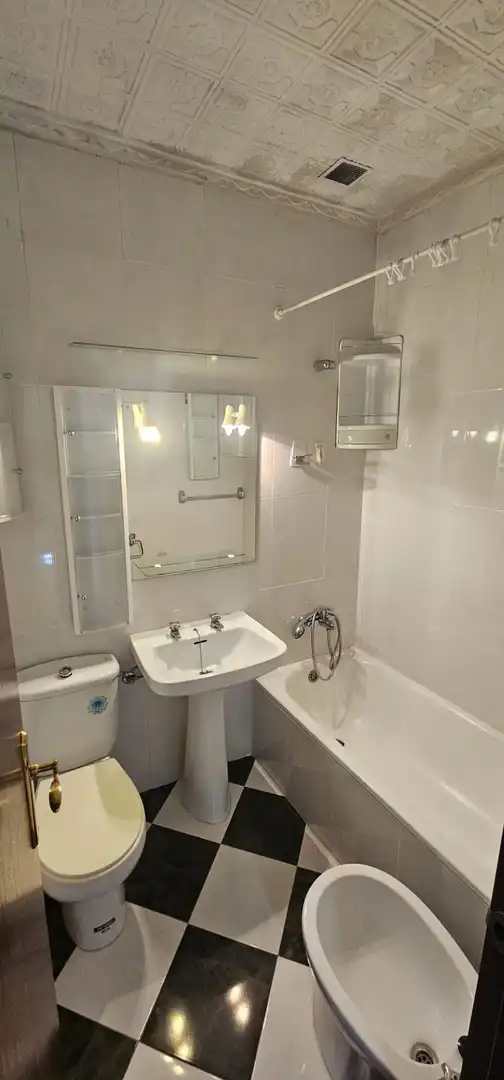 Baño de Casa adosada en venta en Torrevieja con Jardín privado, Trastero y Amueblado