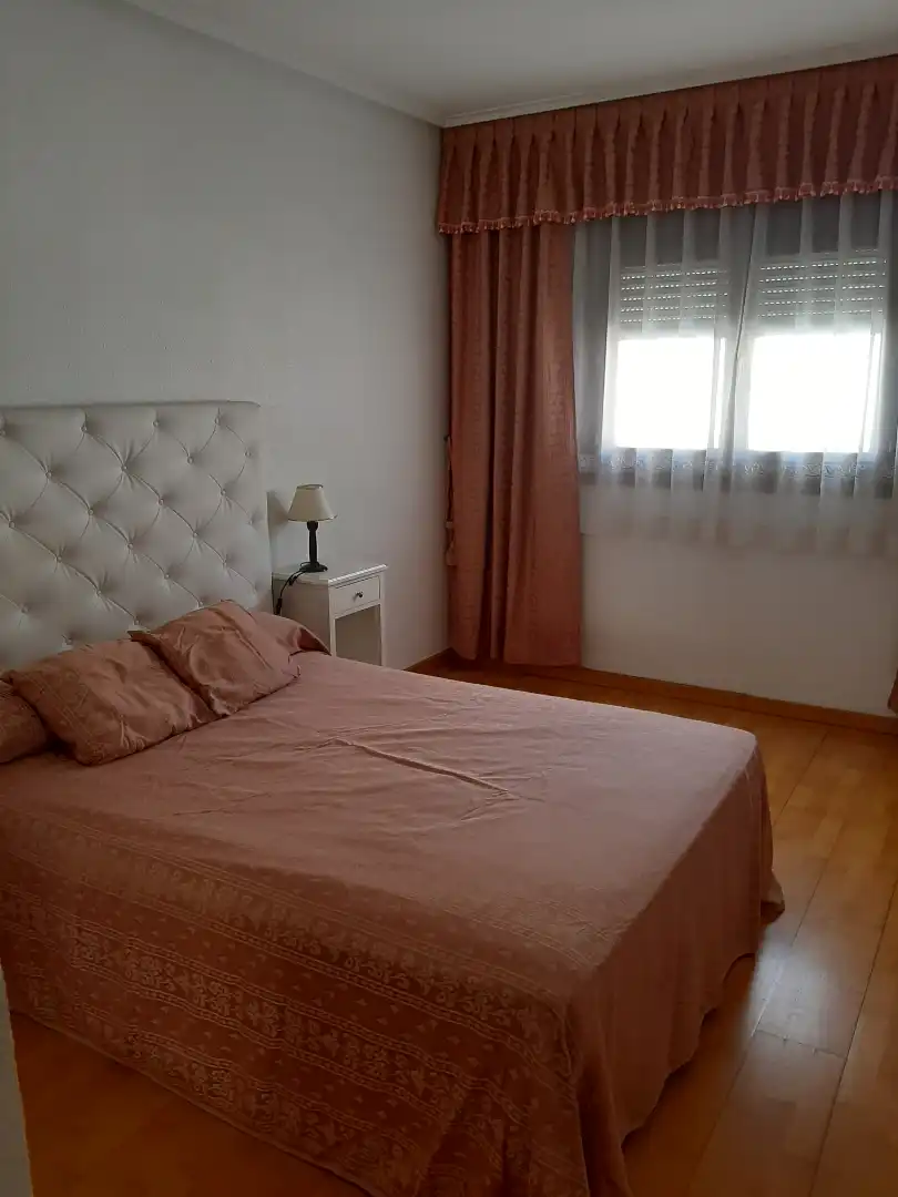 Dormitori de Pis de lloguer en Zaragoza amb Aire condicionat, Calefacció i Parquet