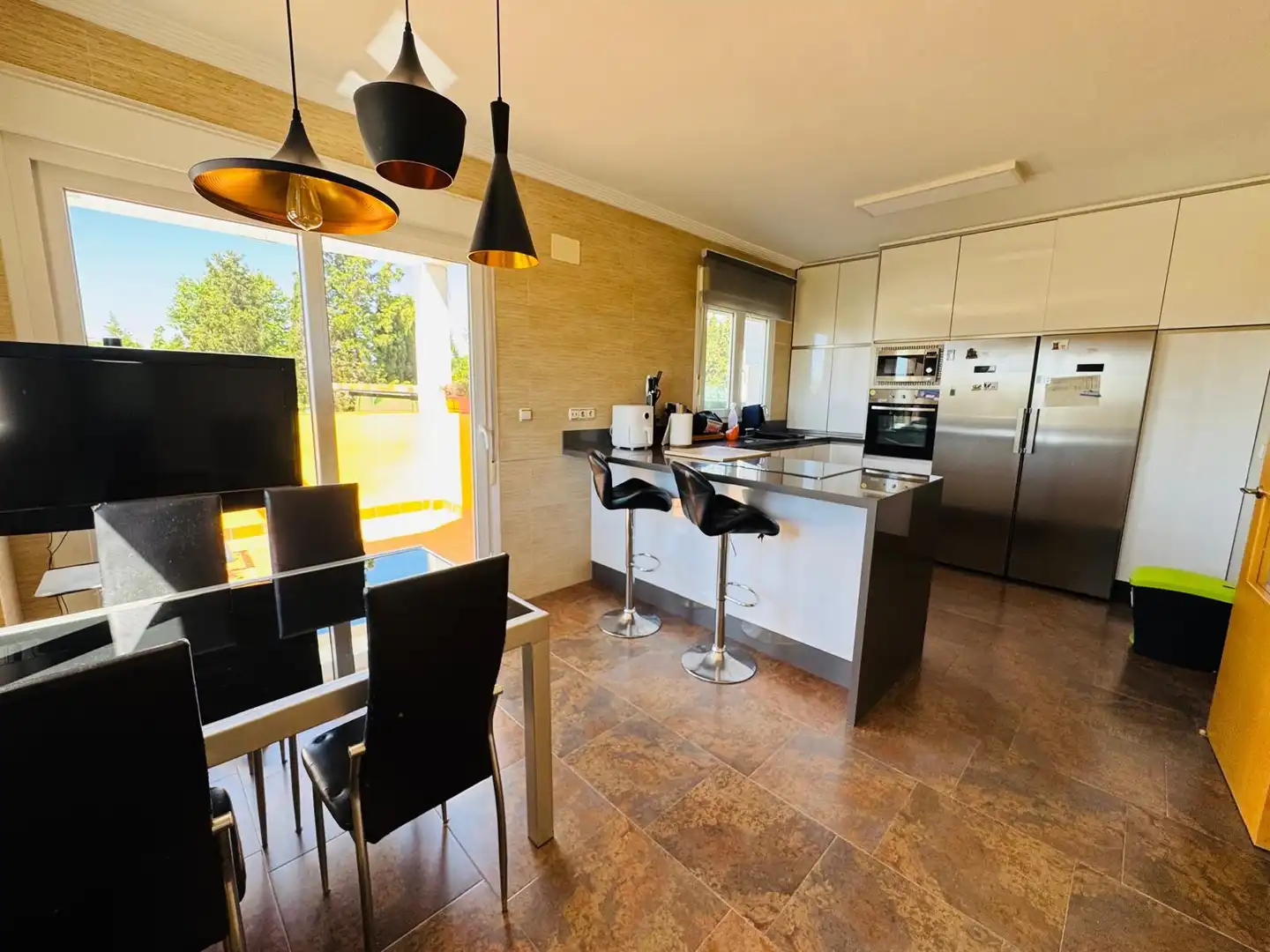 Cuina de Casa o xalet en venda en Aljaraque amb Aire condicionat, Jardí privat i Terrassa