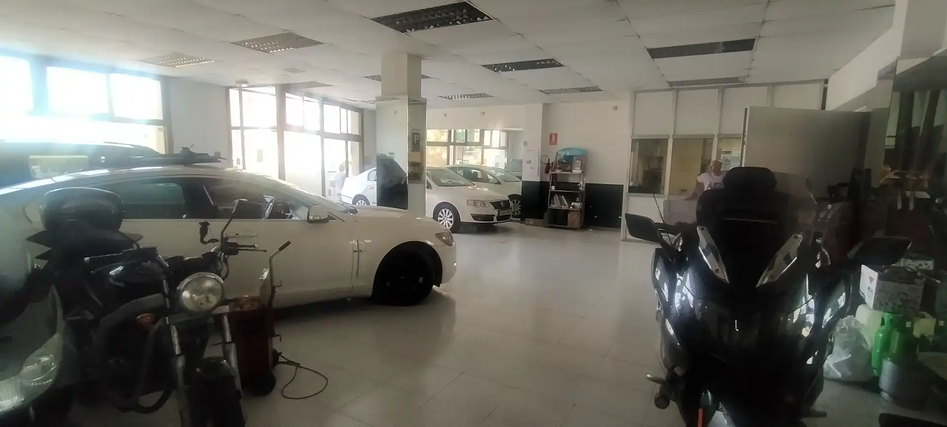 Local comercial en venda a La Roureda