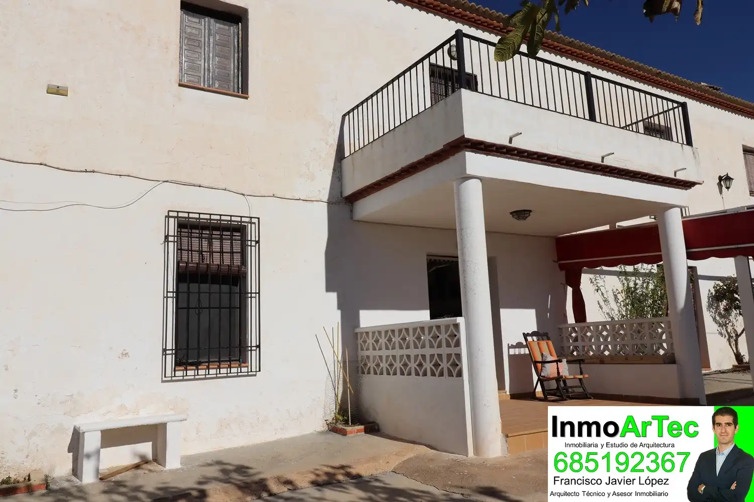 Vista exterior de Finca rústica en venda en Iznalloz amb Jardí privat, Terrassa i Piscina