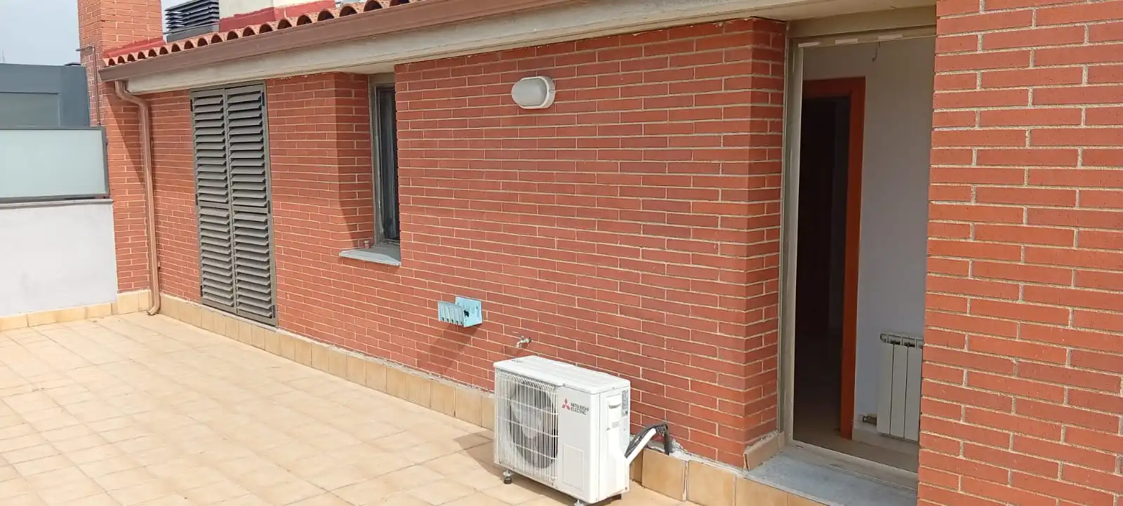 Außenansicht von Maisonette zum Verkauf in Vilanova del Vallès mit Klimaanlage, Heizung und Terrasse