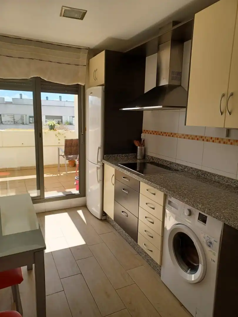 Cuina de Àtic en venda en El Puerto de Santa María amb Aire condicionat, Terrassa i Traster
