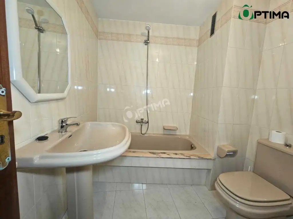 Bathroom of Flat for sale in Noia
