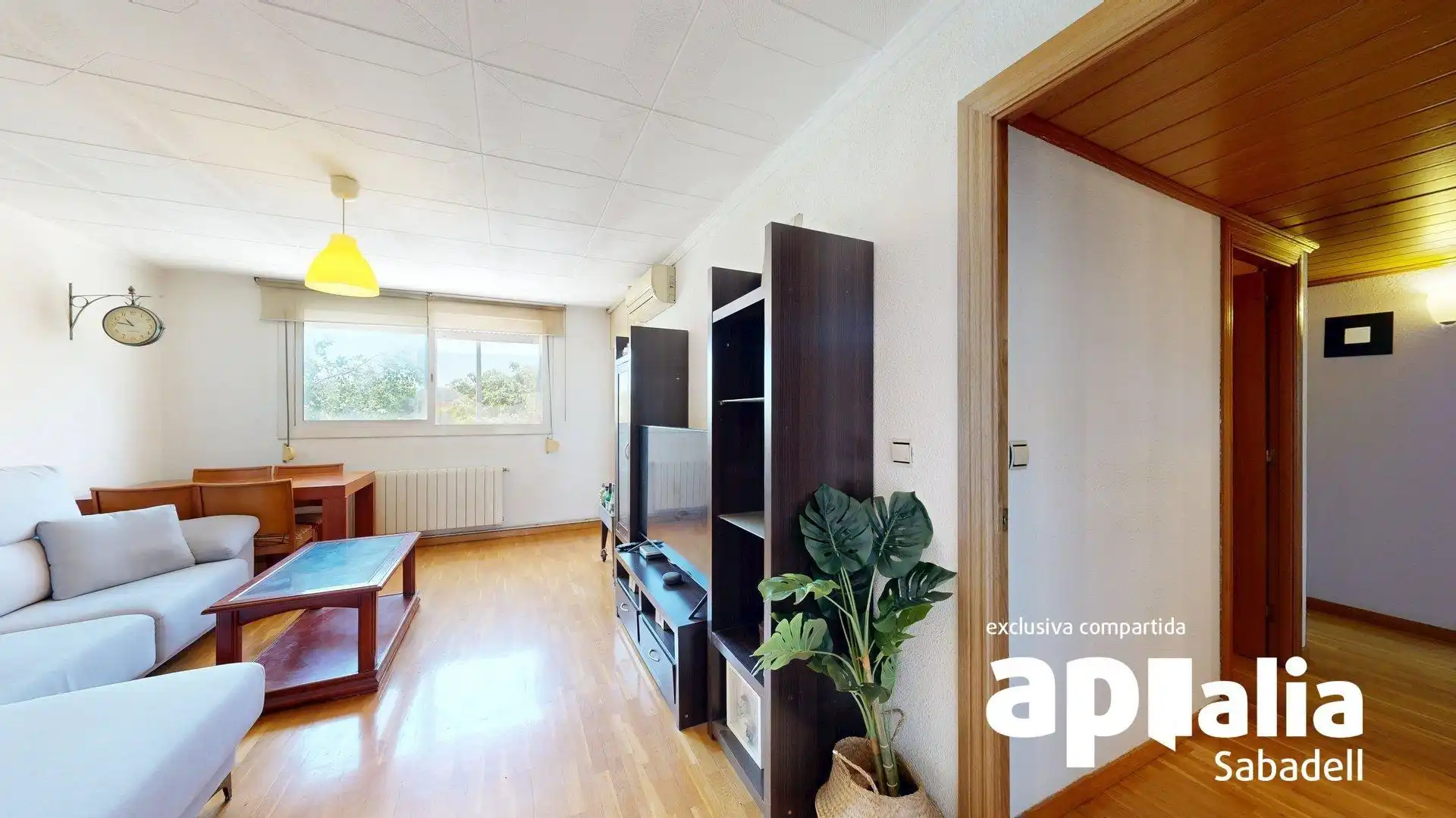 Sala d'estar de Pis en venda en Badia del Vallès amb Aire condicionat, Calefacció i Balcó