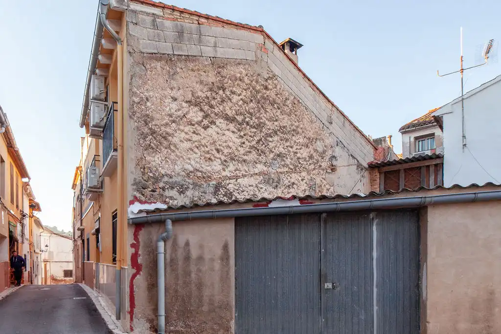 Exterior view of Buildings for sale in Sellent