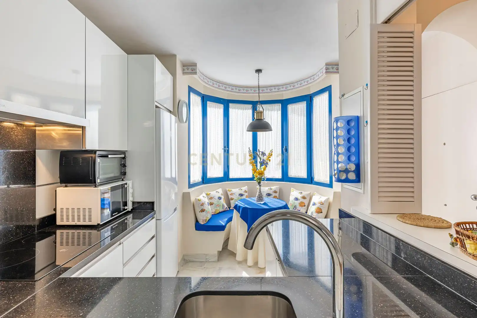 Cocina de Dúplex en venta en Marbella con Aire acondicionado, Jardín privado y Trastero