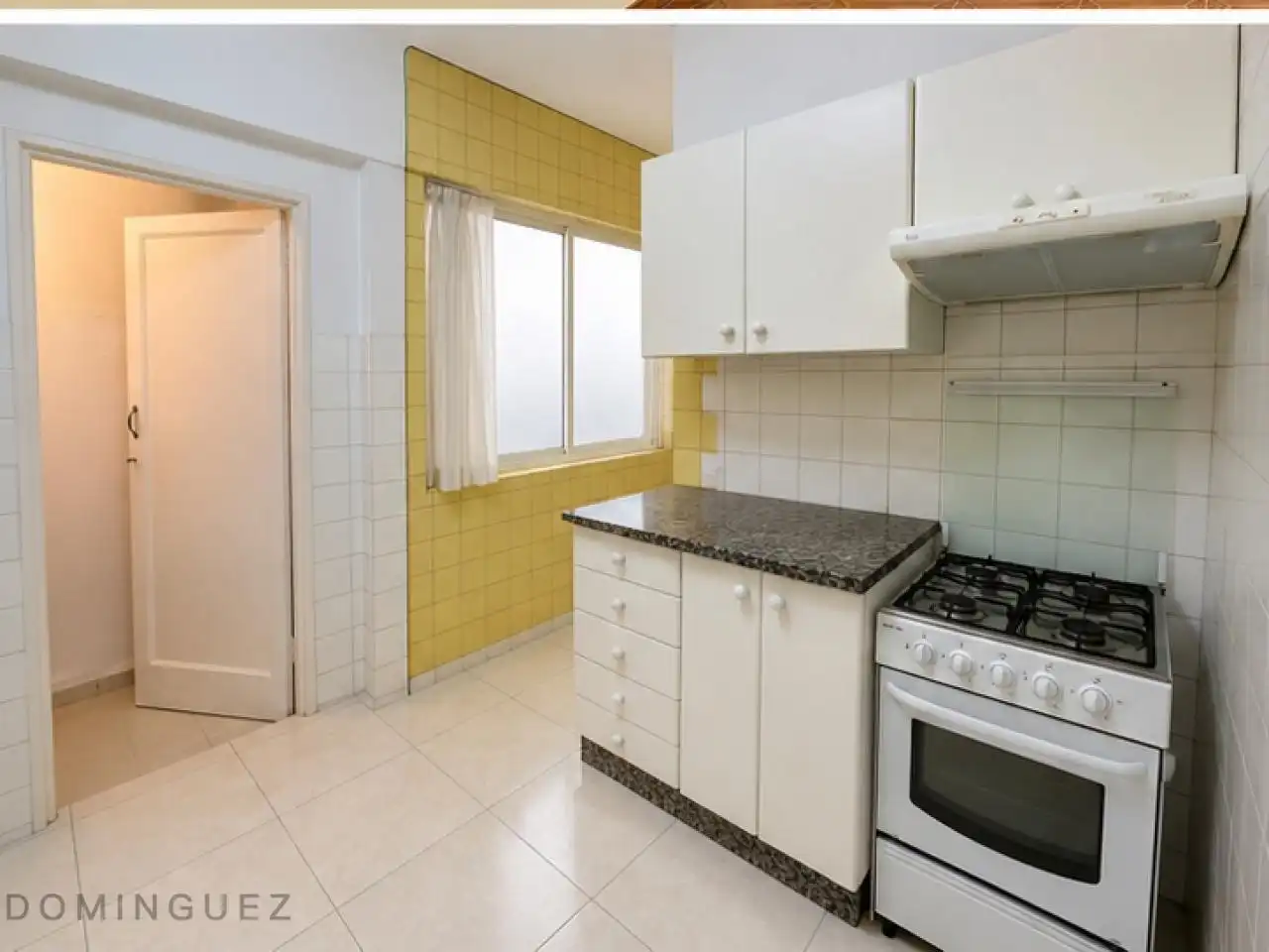 Cuina de Pis en venda en Vigo  amb Calefacció i Parquet