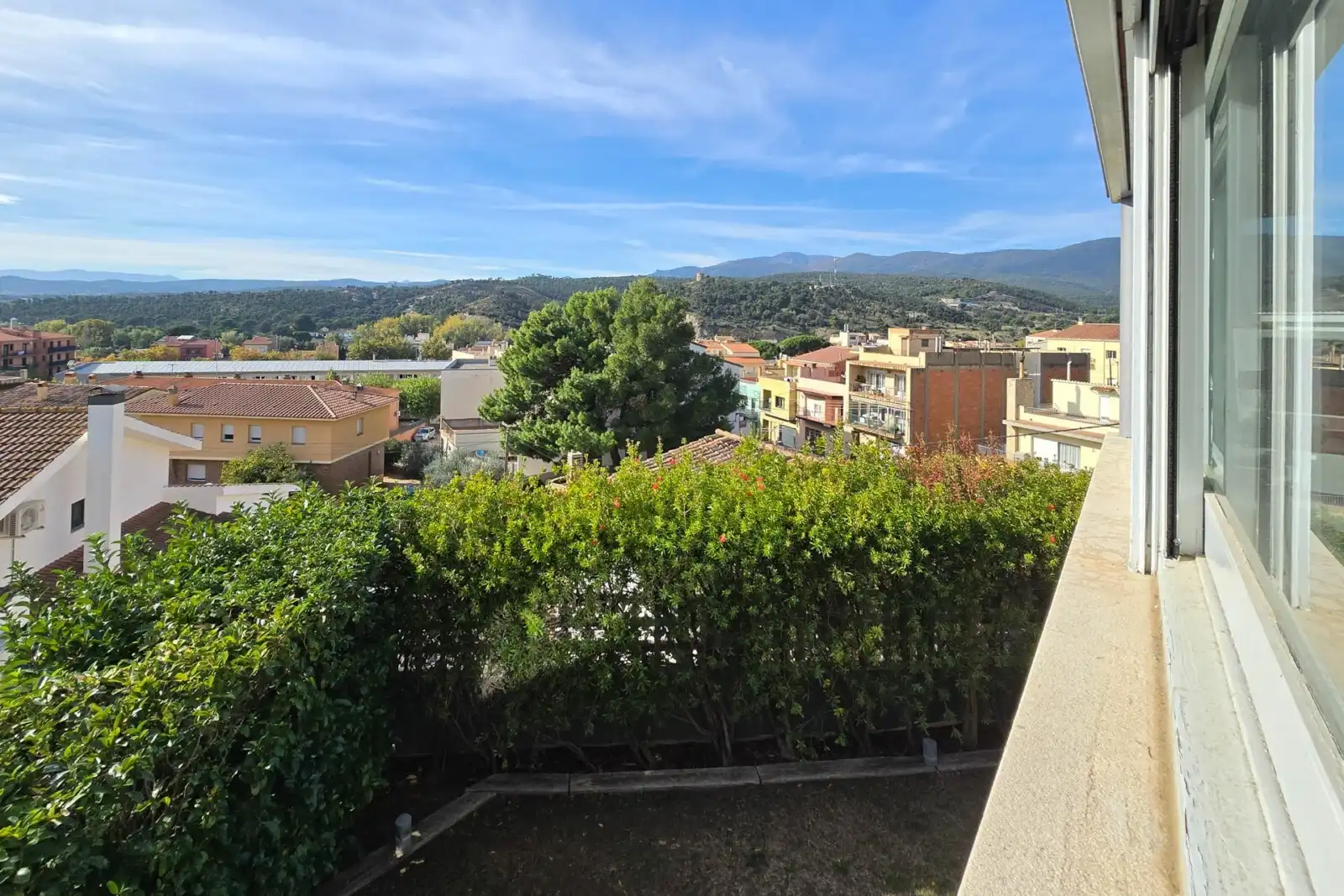 Vista exterior de Casa o chalet en venta en La Jonquera con Aire acondicionado, Calefacción y Jardín privado