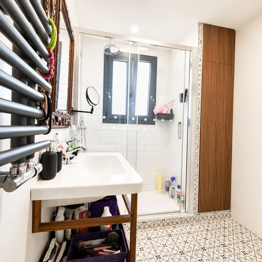 Baño de Ático en venta en Cerdanyola del Vallès con Aire acondicionado, Calefacción y Parquet