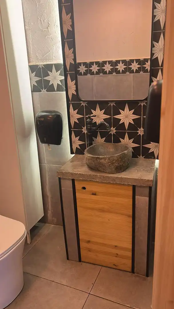 Badezimmer von Geschaftsraum zur Miete in Estepona