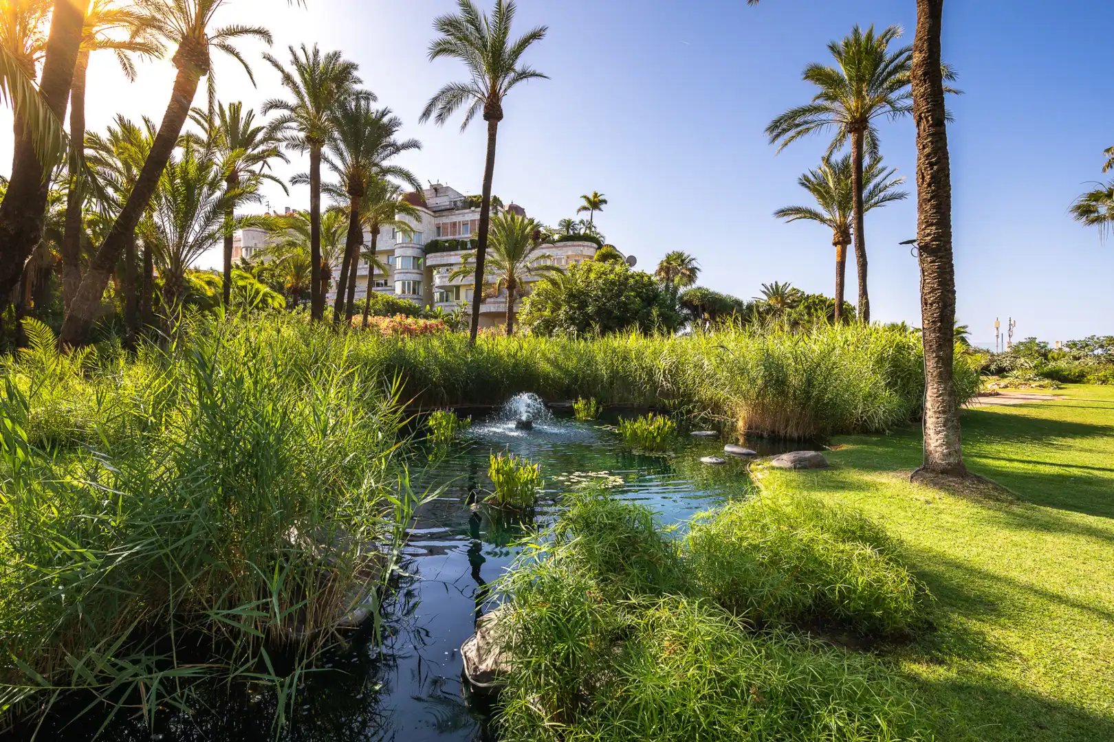 Apartament amb piscina en venda a Nueva Andalucía, imagen 52