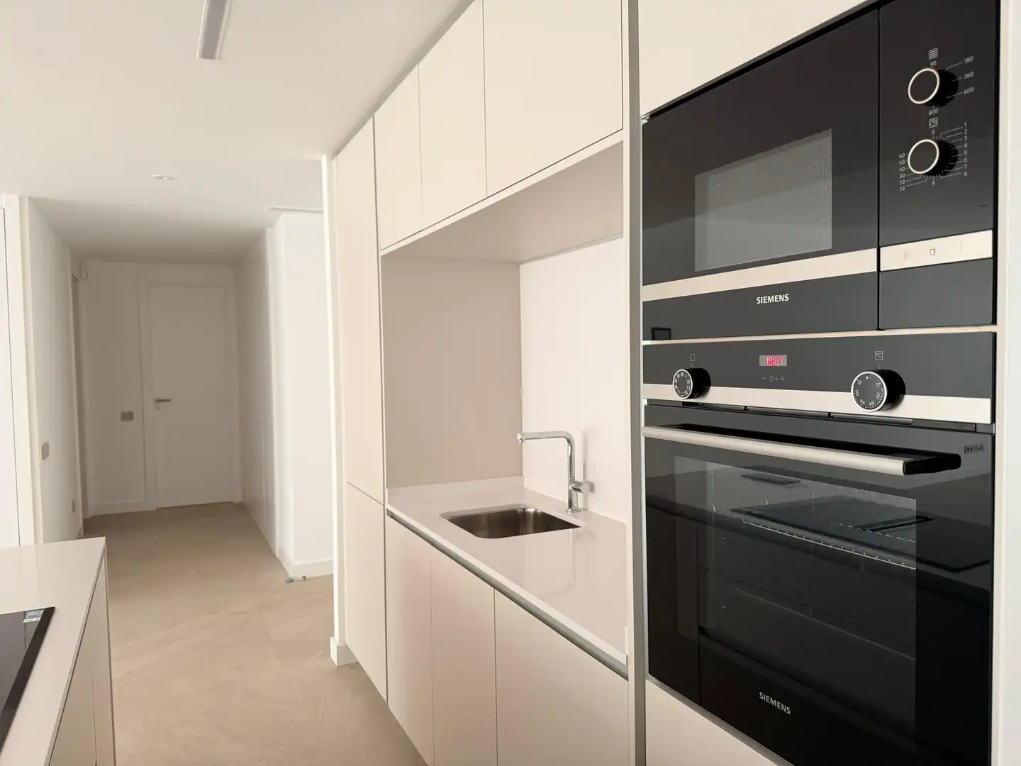 Cocina de Apartamento en venta en Marbella con Aire acondicionado, Jardín privado y Terraza
