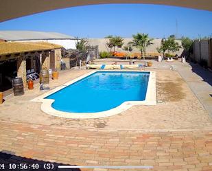 Swimming pool of House or chalet for sale in Linares  with Air Conditioner, Heating and Private garden