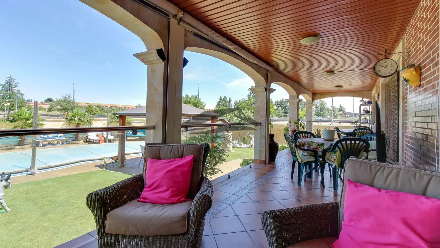 Detached house with pool for sale in Puente romano, imagen 64
