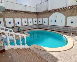 Piscina de Casa o xalet en venda en  Córdoba Capital amb Aire condicionat, Calefacció i Jardí privat