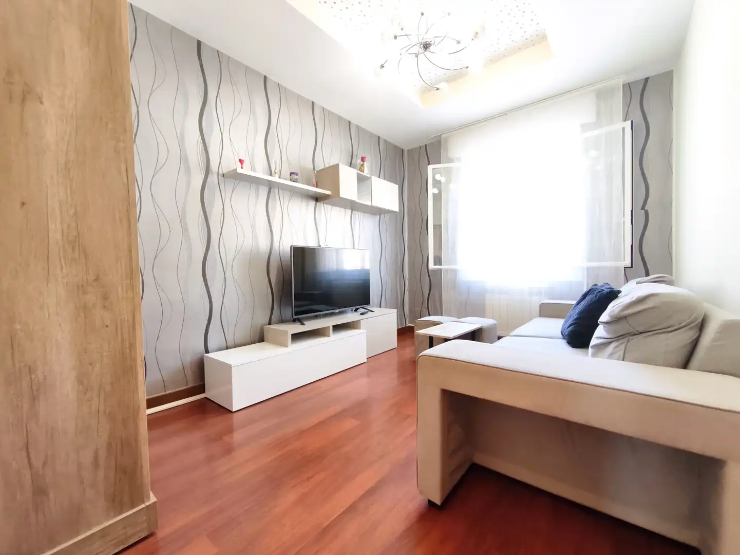 Sala de estar de Piso en venta en  Logroño con Aire acondicionado, Calefacción y Parquet