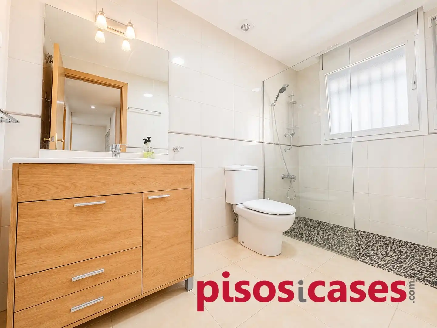 Piso de alquiler en Carrer Raval Cortines, Caputxins - Ambulatori