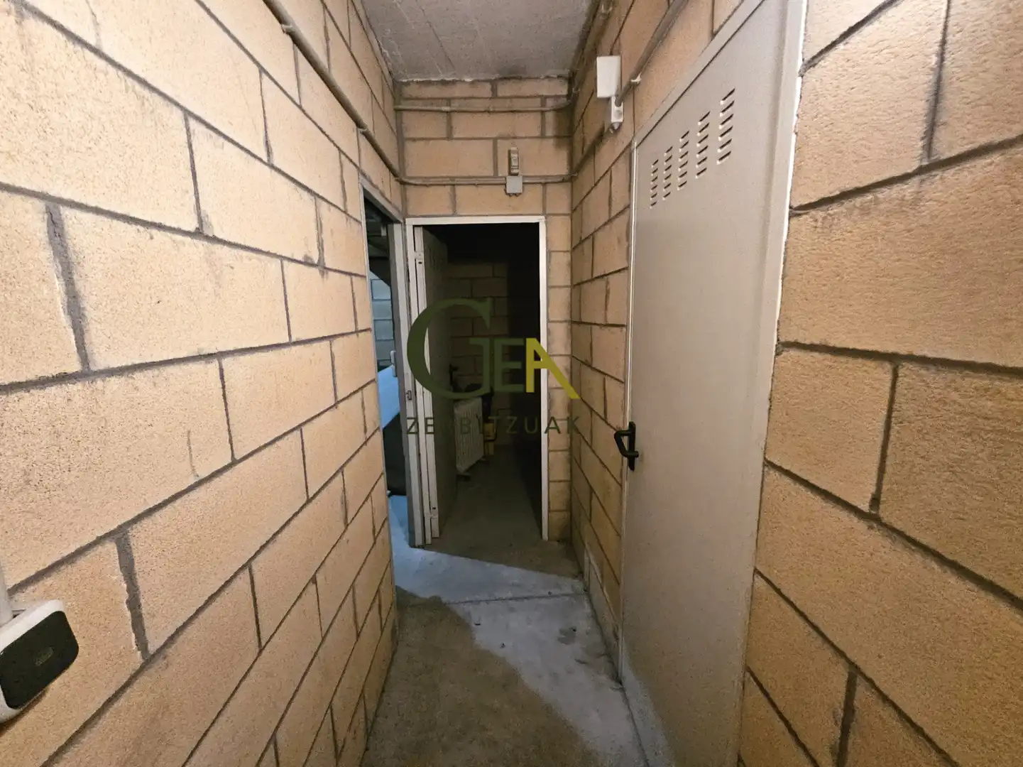Storage room for sale in Villabona