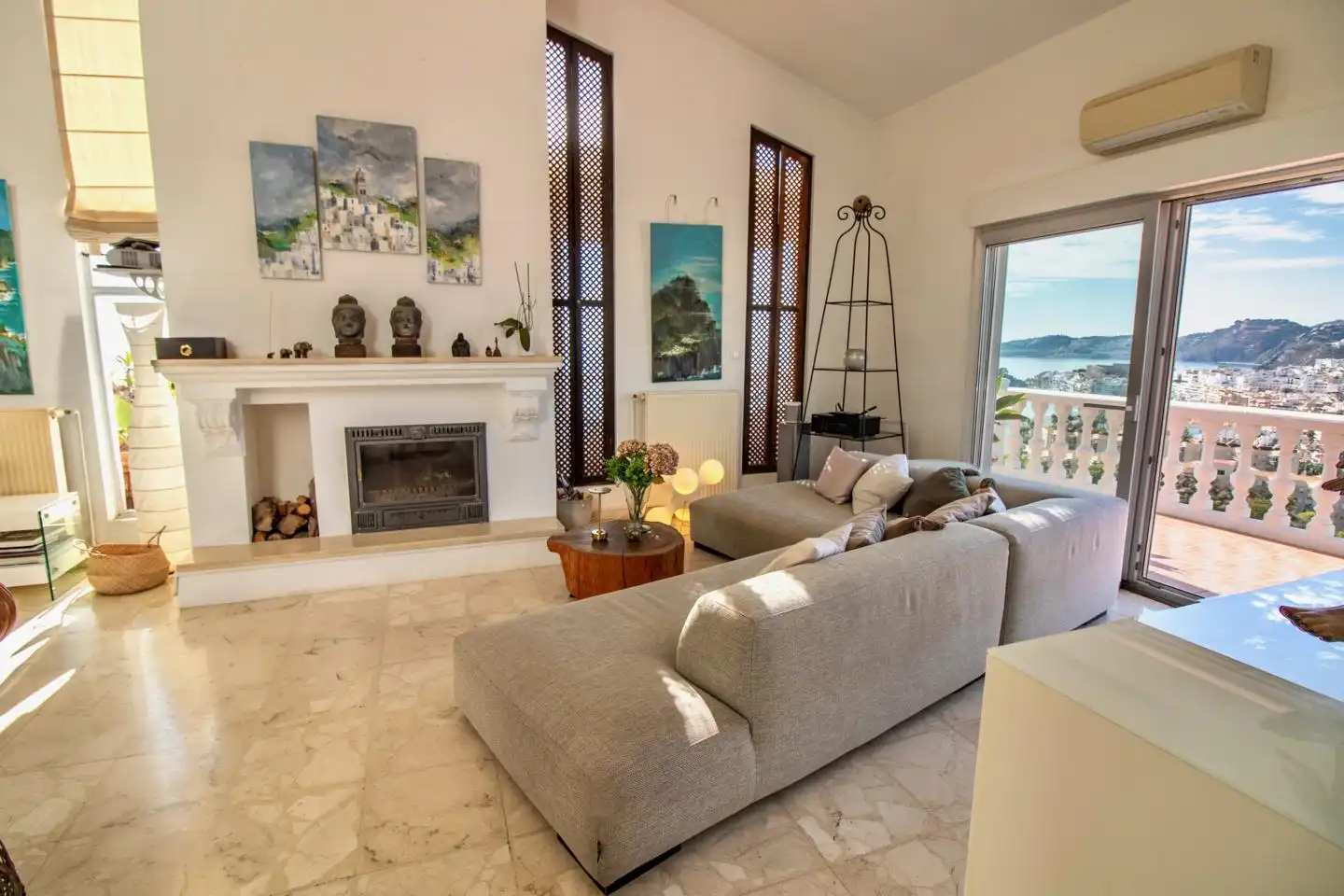 Sala de estar de Casa o chalet en venta en Almuñécar con Aire acondicionado, Terraza y Trastero