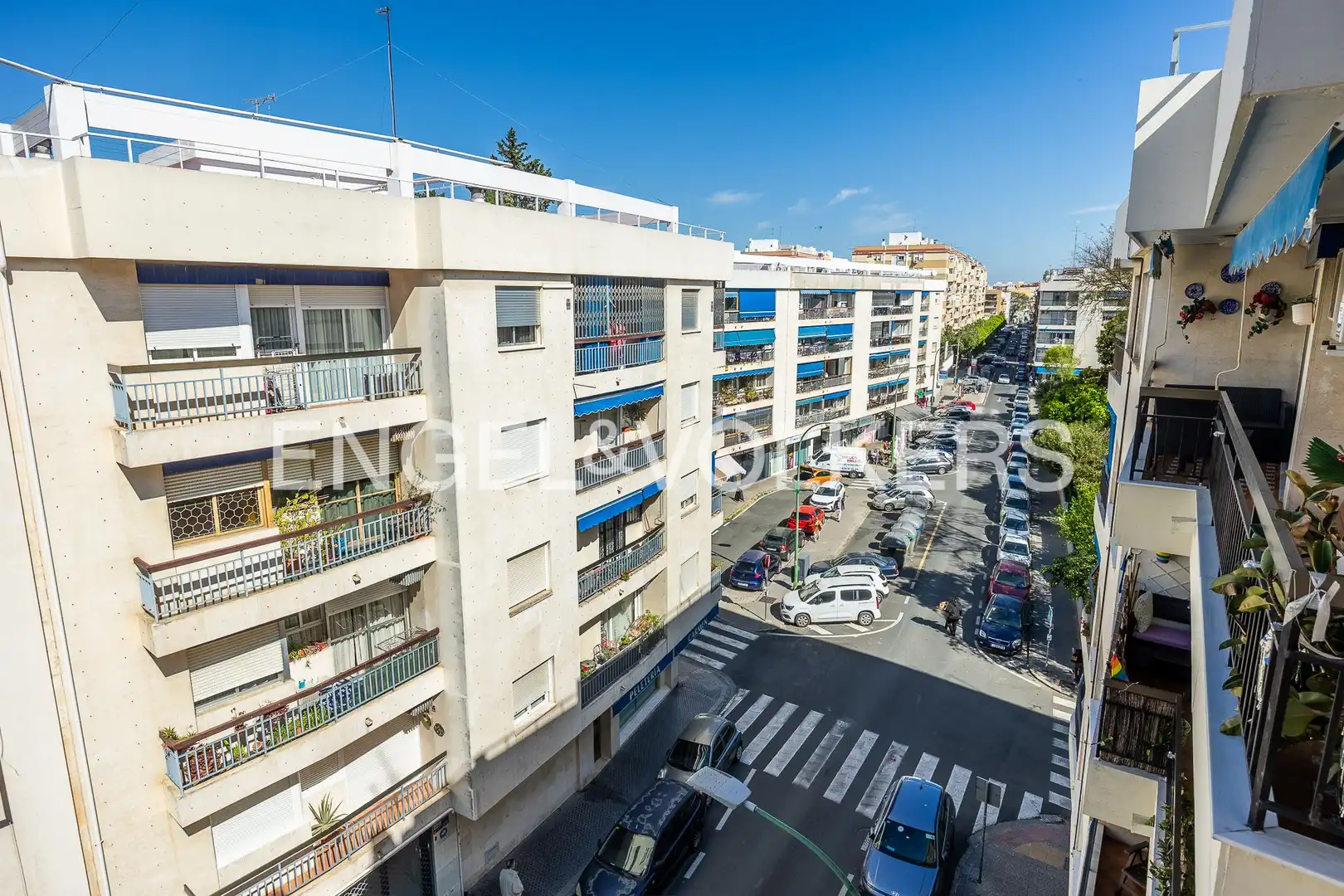 Exterior view of Flat for sale in Sevilla  with Heating, Terrace and Storage room