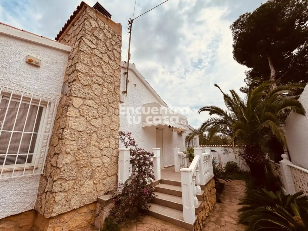 Vista exterior de Casa o chalet en venta en La Nucia con Aire acondicionado, Jardín privado y Terraza