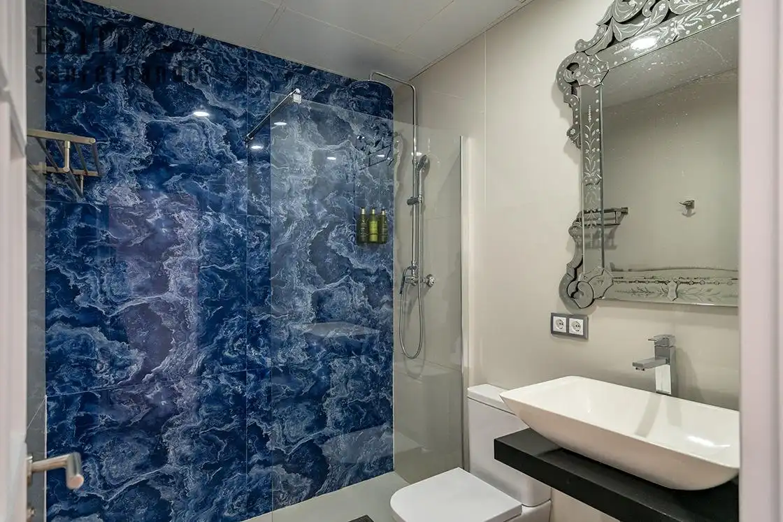 Baño de Piso en venta en Santander con Terraza