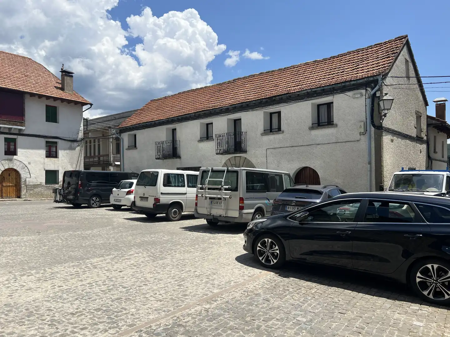 Exterior view of Country homes for sale in Aragüés del Puerto