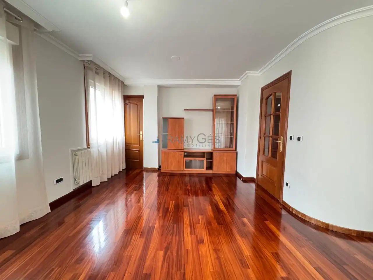 Living room of Flat for sale in Vigo   with Heating and Parquet flooring