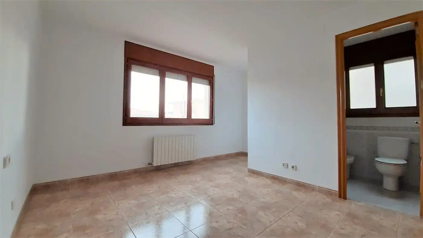 Schlafzimmer von Einfamilien-Reihenhaus zum Verkauf in Moià mit Heizung, Terrasse und Abstellraum