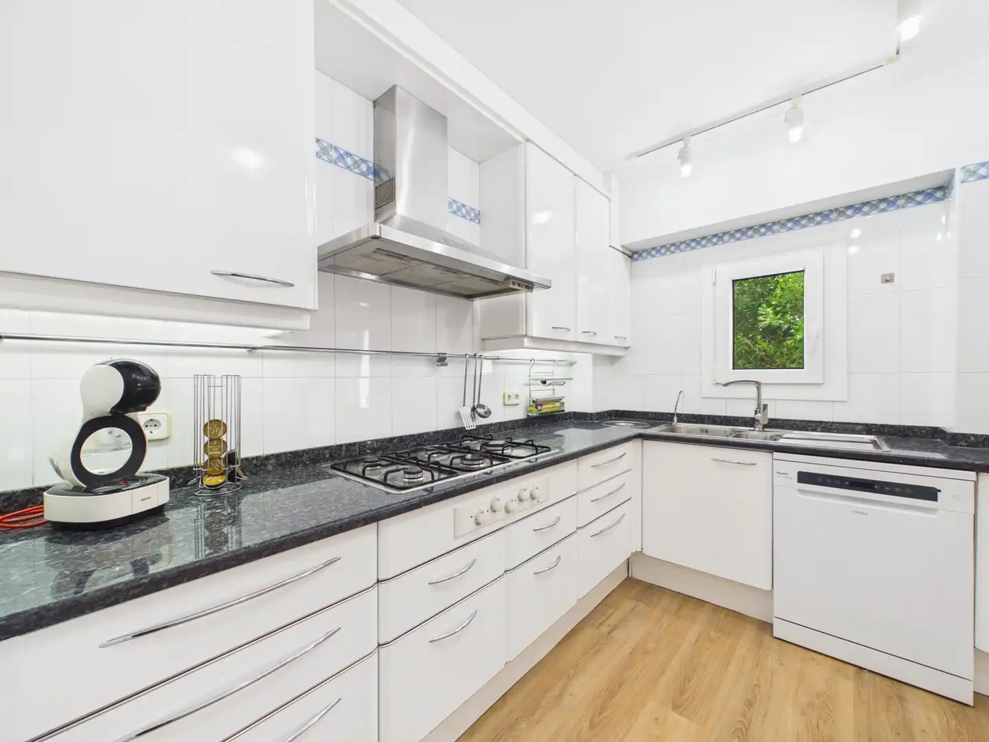 Kitchen of Flat for rent in  Palma de Mallorca  with Air Conditioner, Furnished and Balcony