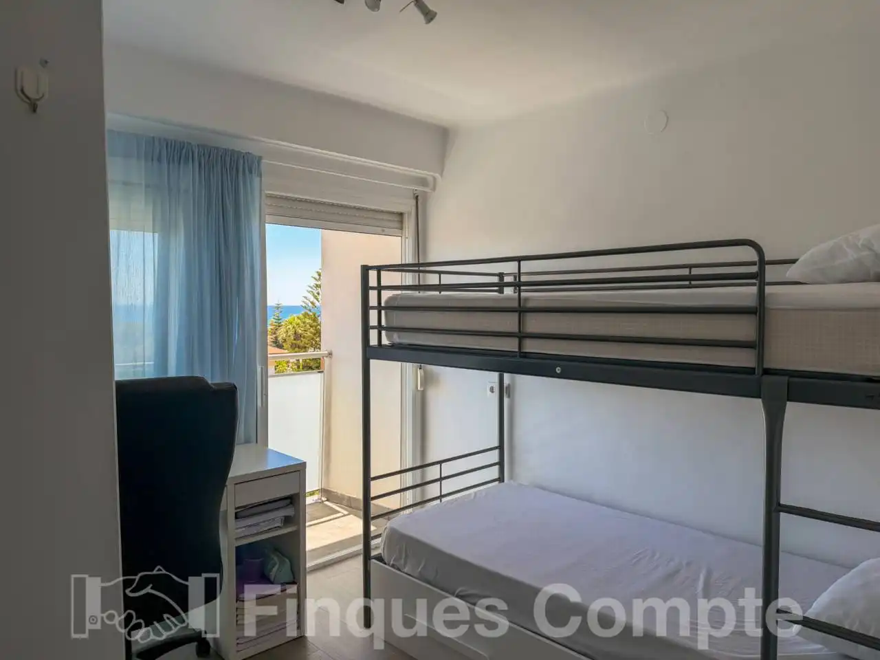 Dormitori de Apartament en venda en Roda de Berà amb Aire condicionat, Terrassa i Traster
