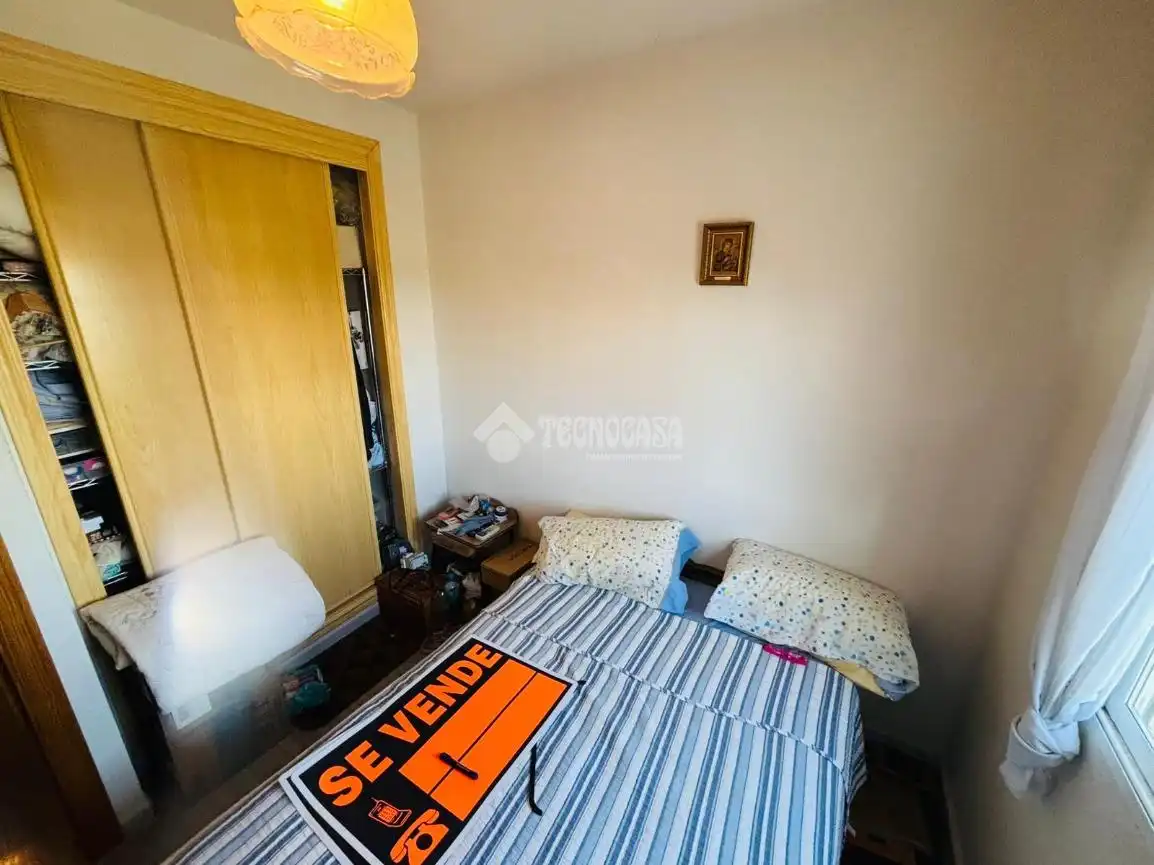 Habitación de Casa adosada en venta en Escalona con Aire acondicionado, Calefacción y Amueblado