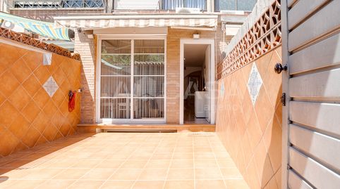 Foto 2 de Casa adosada en venta en Carrer de Bernat Martorell, El Besós i el Maresme, Barcelona Capital