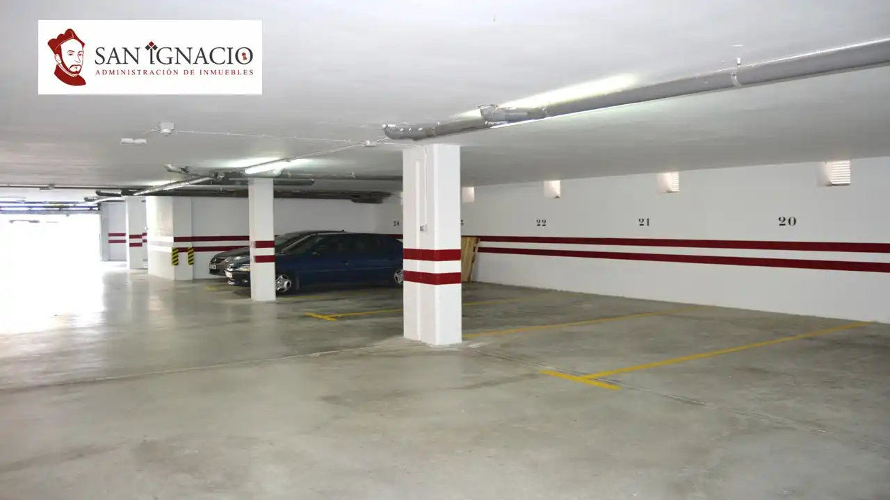 Aparcament amb ascensor en venda a Villarcayo de Merindad de Castilla la Vieja, imagen 3