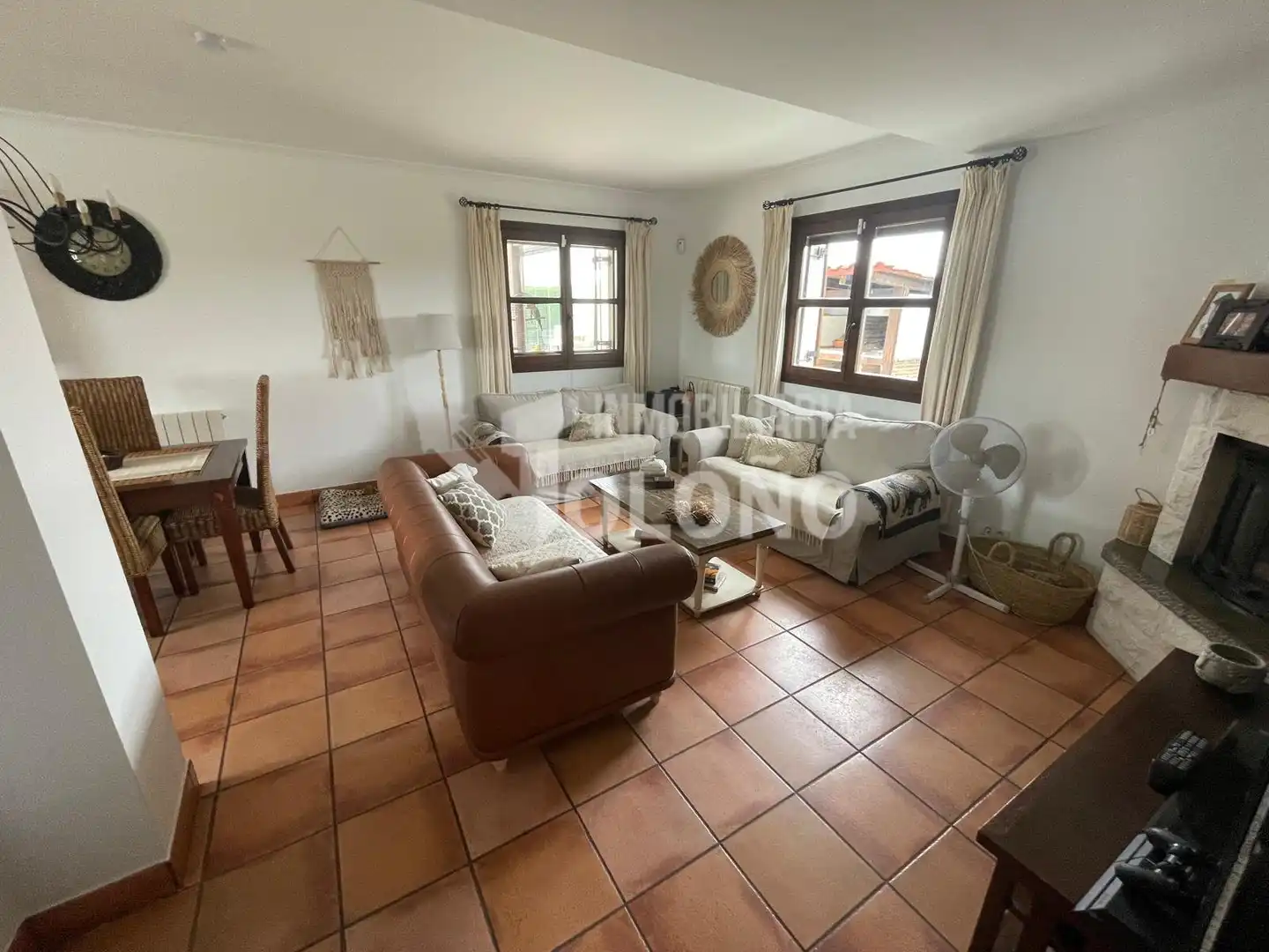 Sala de estar de Casa o chalet en venta en Cuzcurrita de Río Tirón con Calefacción, Jardín privado y Parquet