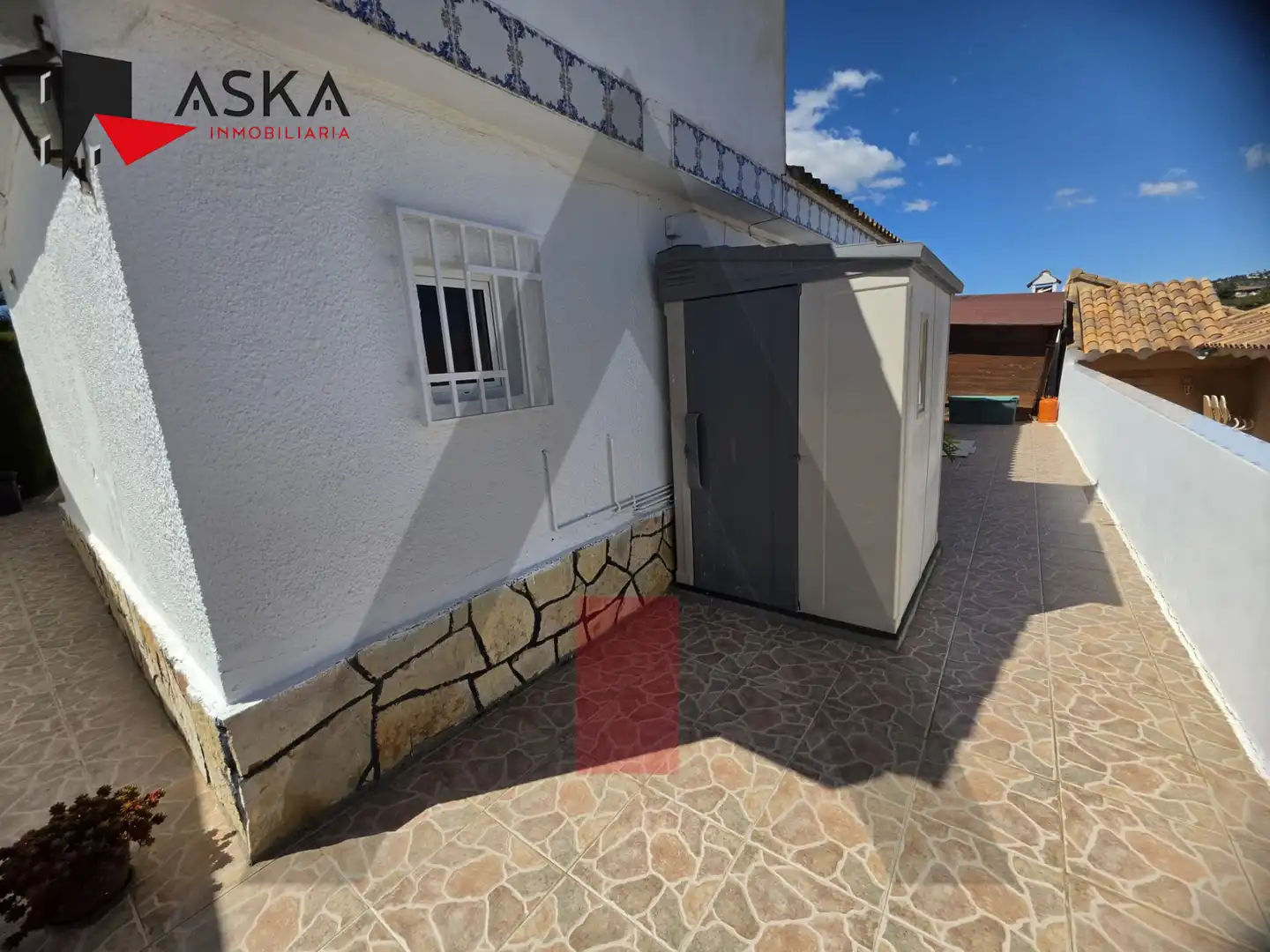Außenansicht von Haus oder Chalet zum Verkauf in Torrent mit Klimaanlage, Terrasse und Schwimmbad