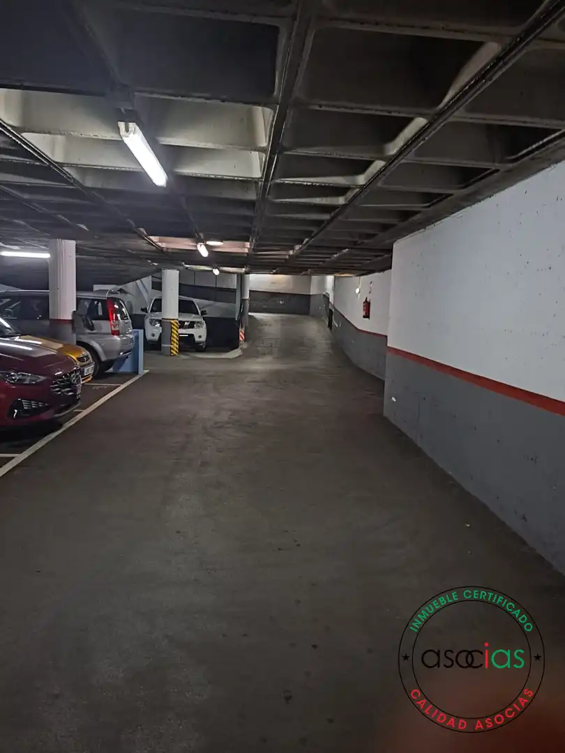 Aparcament de Garatge en venda en Gijón 