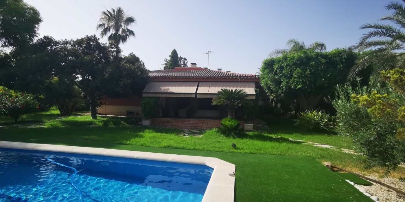 Jardí de Casa o xalet en venda en Elche / Elx amb Aire condicionat, Calefacció i Jardí privat