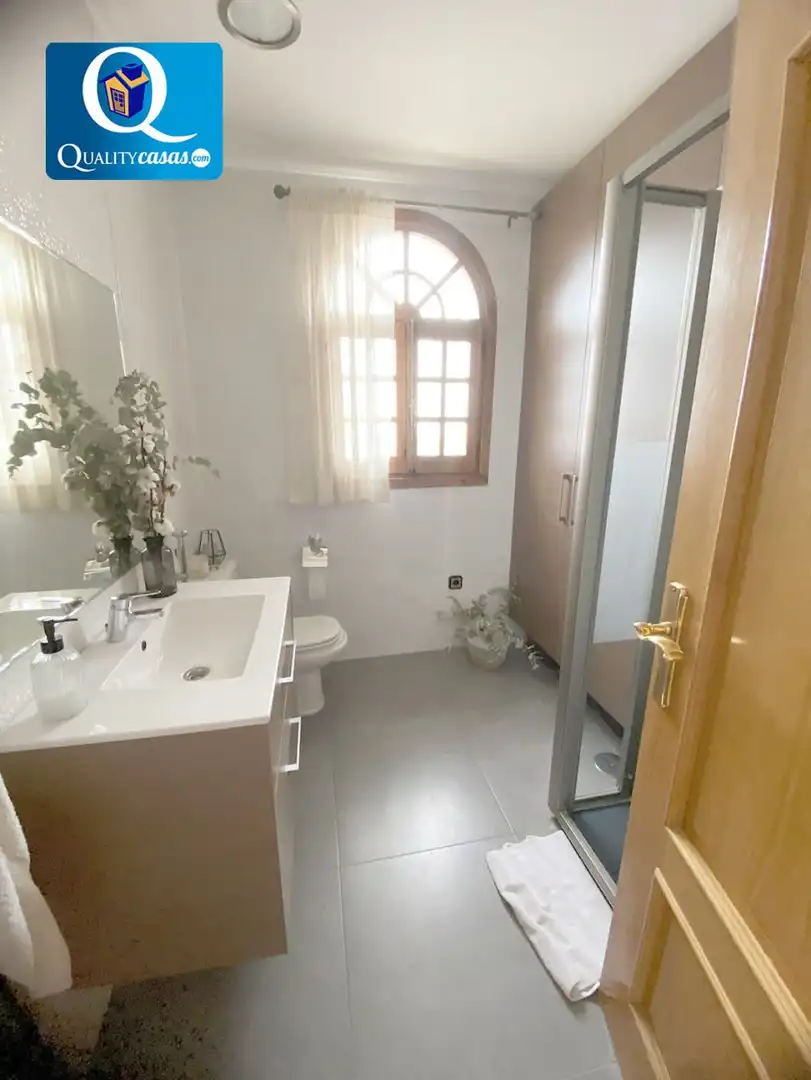 Bathroom of Houses for sale in Mutxamel  with Terrace and Storage room