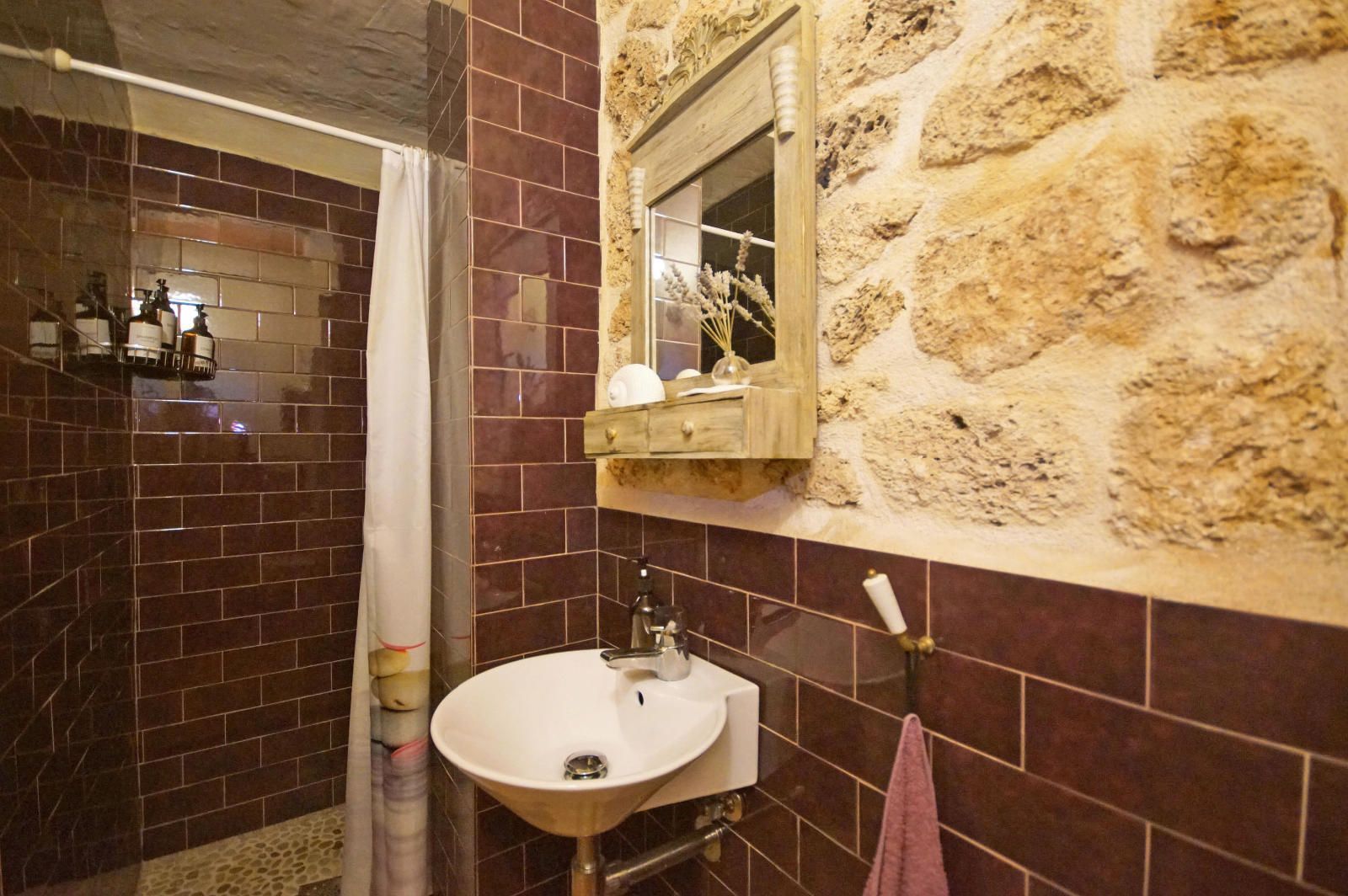 Bathroom of House or chalet for sale in Beceite  with Air Conditioner, Terrace and Storage room
