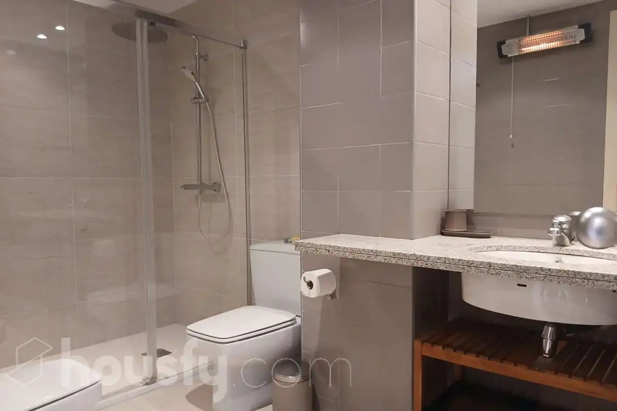 Bathroom of Flat for rent in El Coll