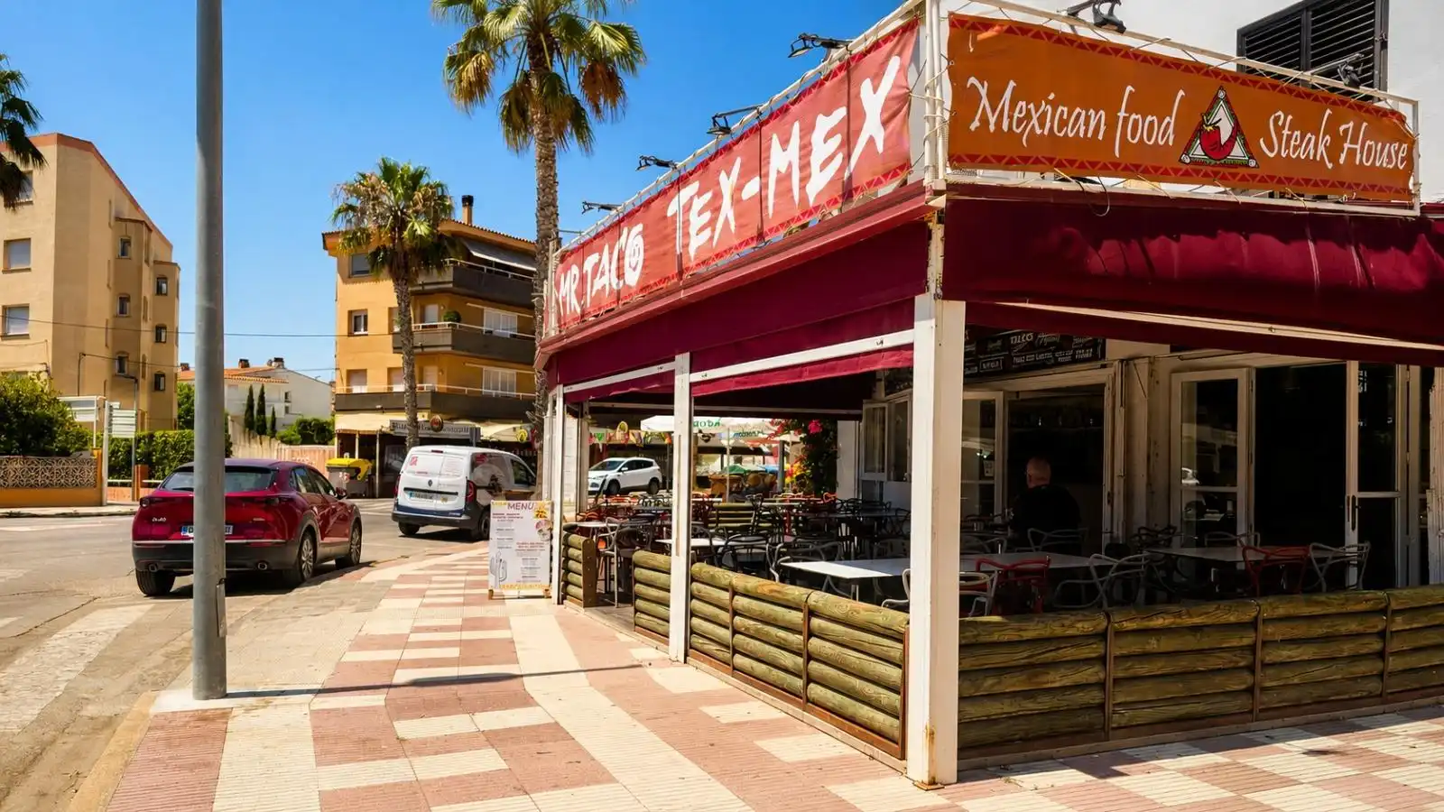 Local de alquiler en L'Estartit con Terraza