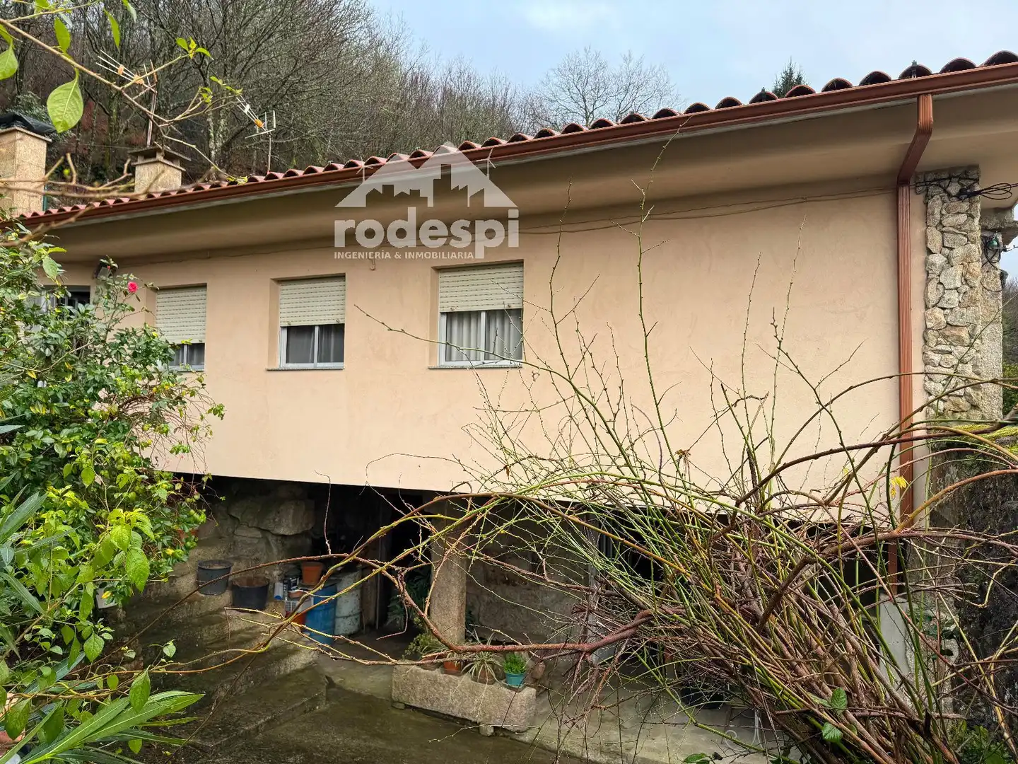 Casa adosada en venda a Covelo