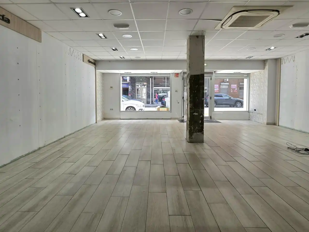 Business premises for sale in Carreño Miranda 52, imagen 18