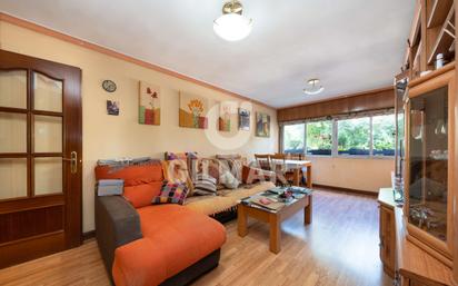 Living room of Flat for sale in  Madrid Capital