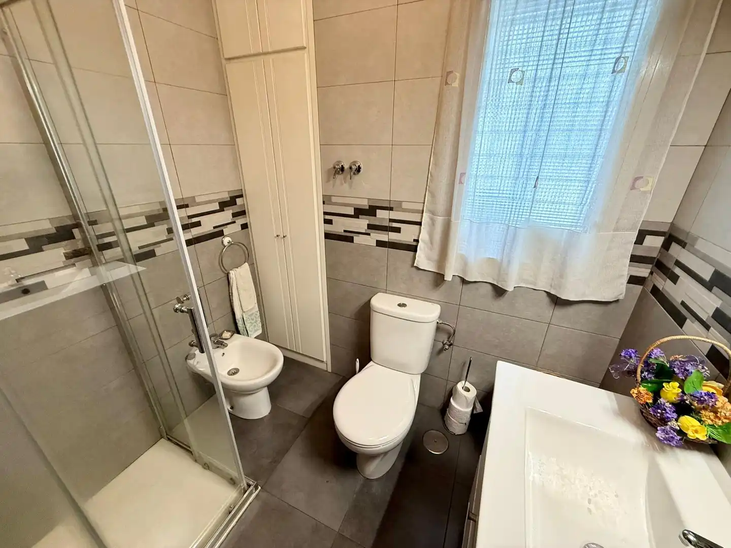 Baño de Piso en venta en Almería con Calefacción, Amueblado y Balcón