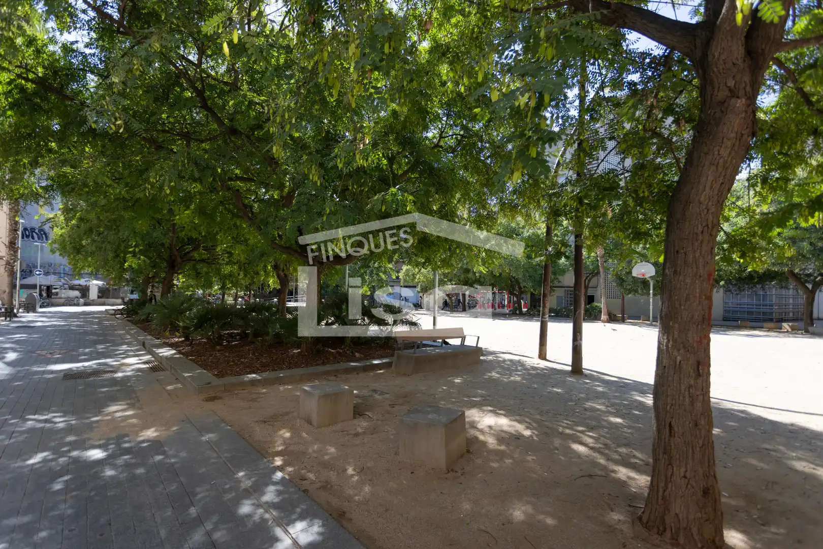 Vista exterior de Piso en venta en Barcelona con Aire acondicionado, Calefacción y Parquet
