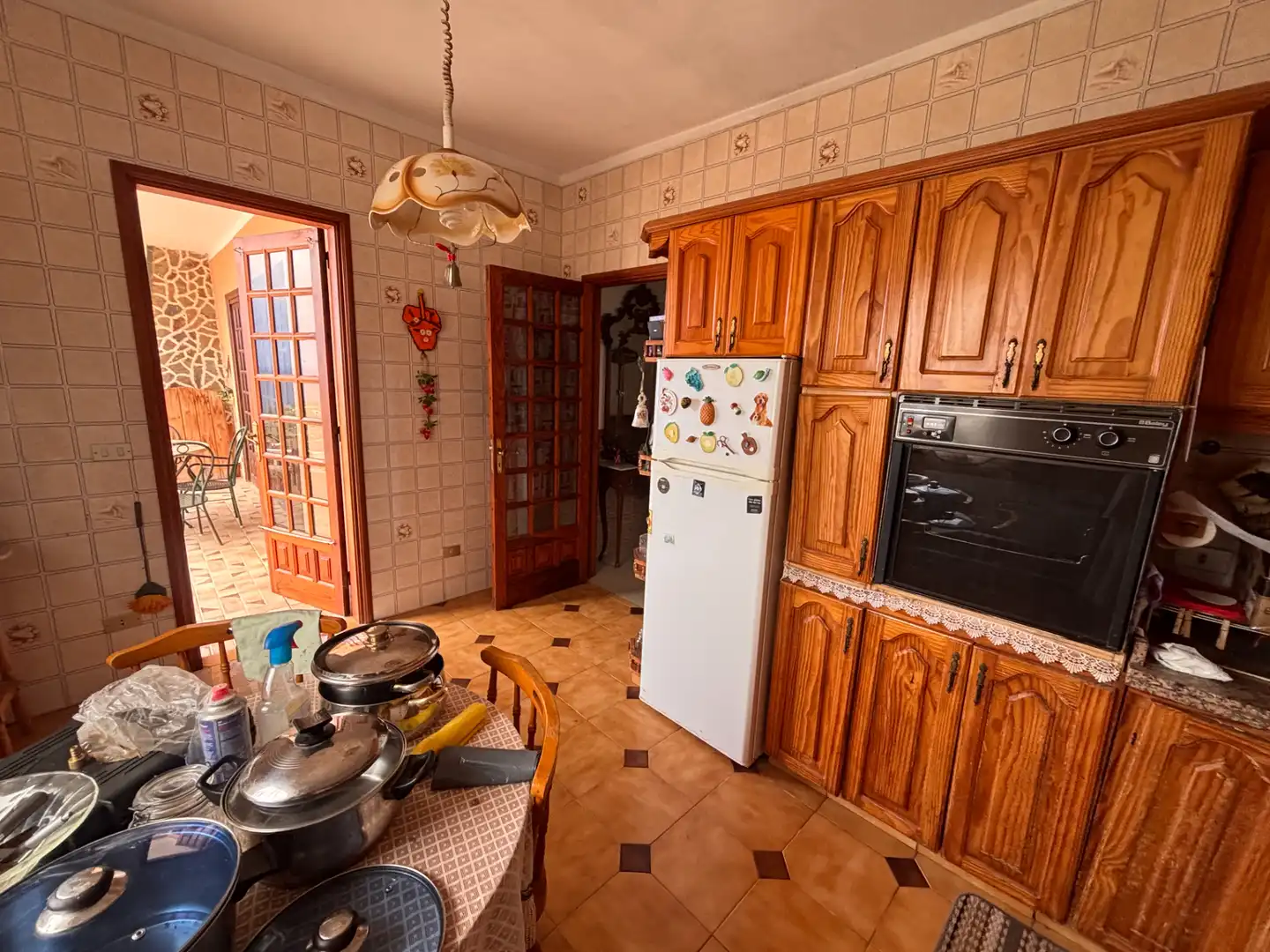 Cuina de Casa o xalet en venda en Icod de los Vinos amb Jardí privat, Terrassa i Traster